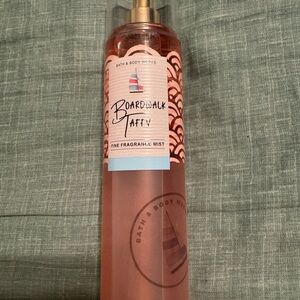 Bath & Body Works Boardwalk Taffy FFM- Pink & Gold Accents